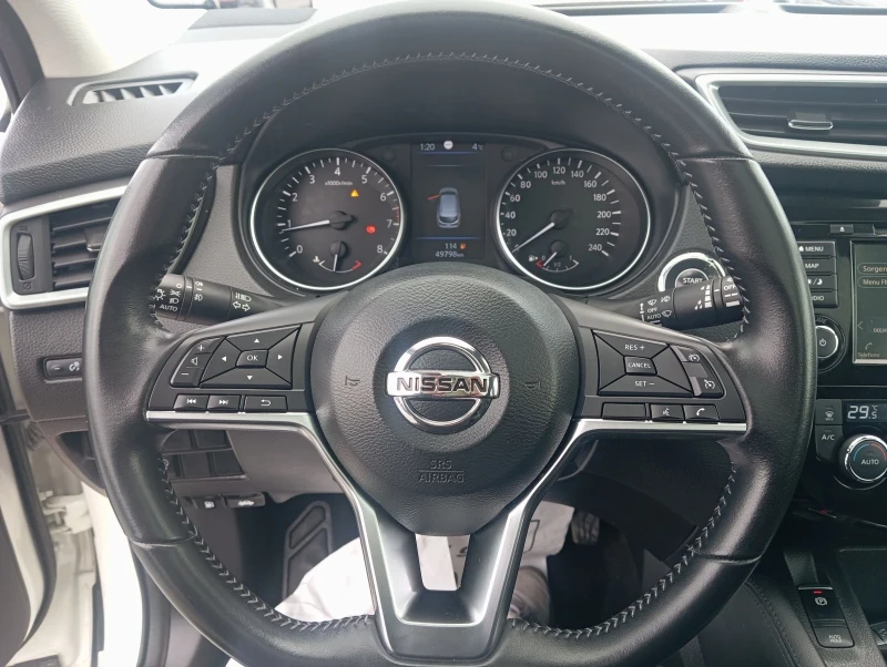 Nissan Qashqai 1.3 бензин, снимка 13 - Автомобили и джипове - 52970503