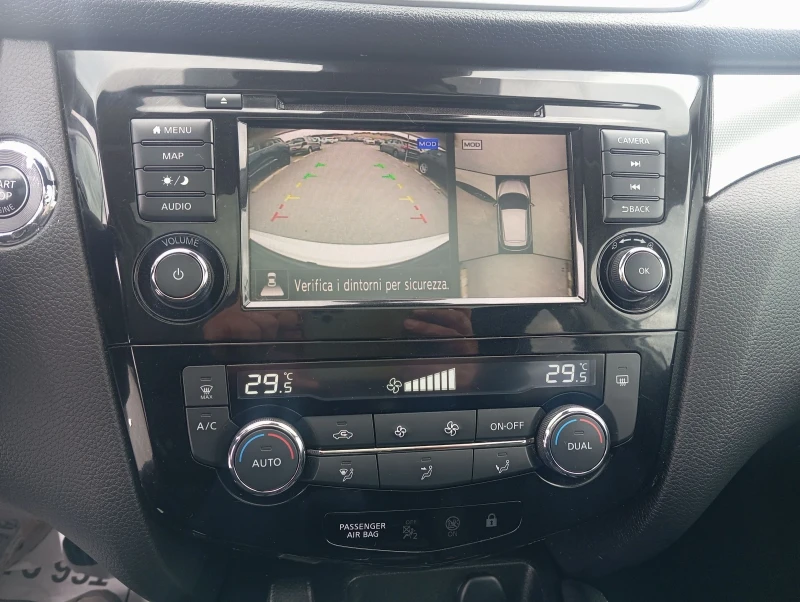 Nissan Qashqai 1.3 бензин, снимка 14 - Автомобили и джипове - 52970503