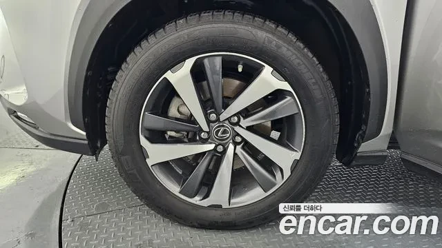 Lexus NX 300h supreme, снимка 3 - Автомобили и джипове - 54848620