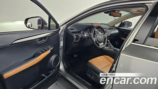 Lexus NX 300h supreme, снимка 8 - Автомобили и джипове - 54848620