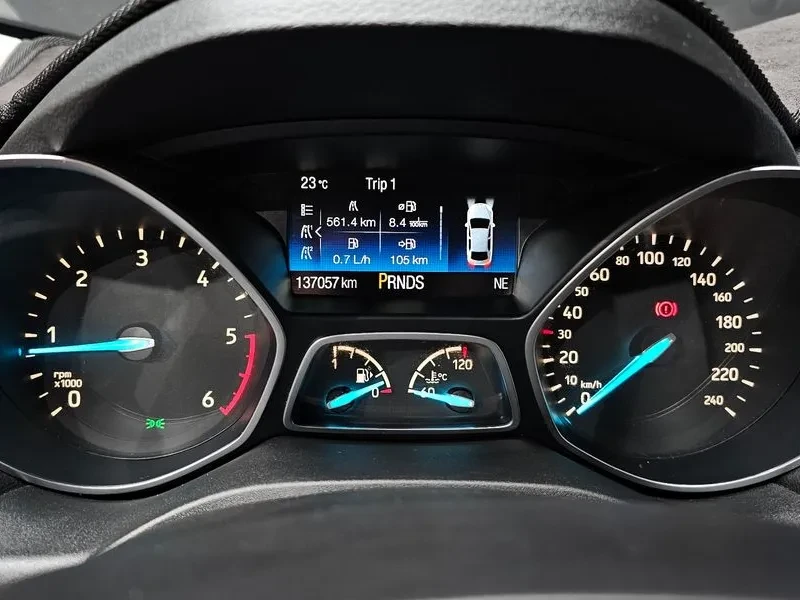 Ford Kuga 2.0 Diesel Trendy, снимка 8 - Автомобили и джипове - 55749200