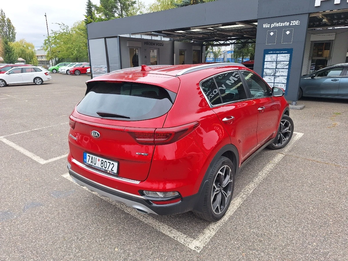 Kia Sportage 2.0 CRDi /4x4 /GT Line/MHEV/ AT - изображение 3