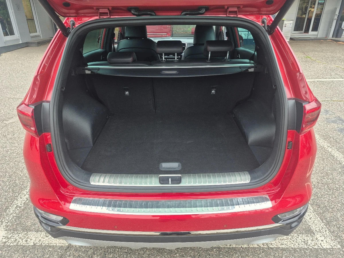 Kia Sportage 2.0 CRDi /4x4 /GT Line/MHEV/ AT - изображение 4