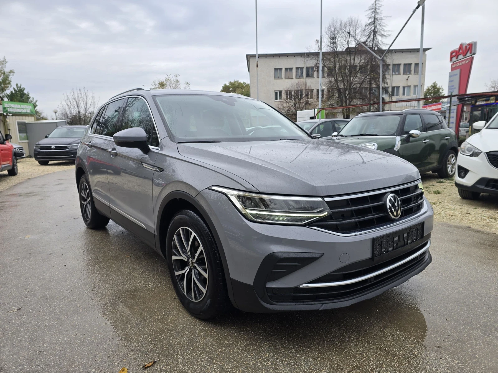 VW Tiguan 2.0TDI Топ състояние - изображение 2
