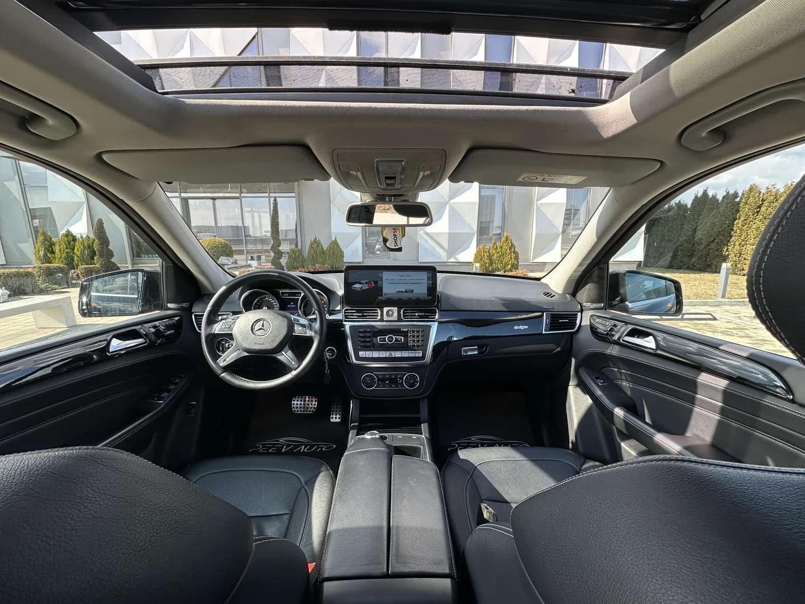 Mercedes-Benz ML 350 AMG * Bluetec* Панорама* Ел. багажник* Камера - изображение 7