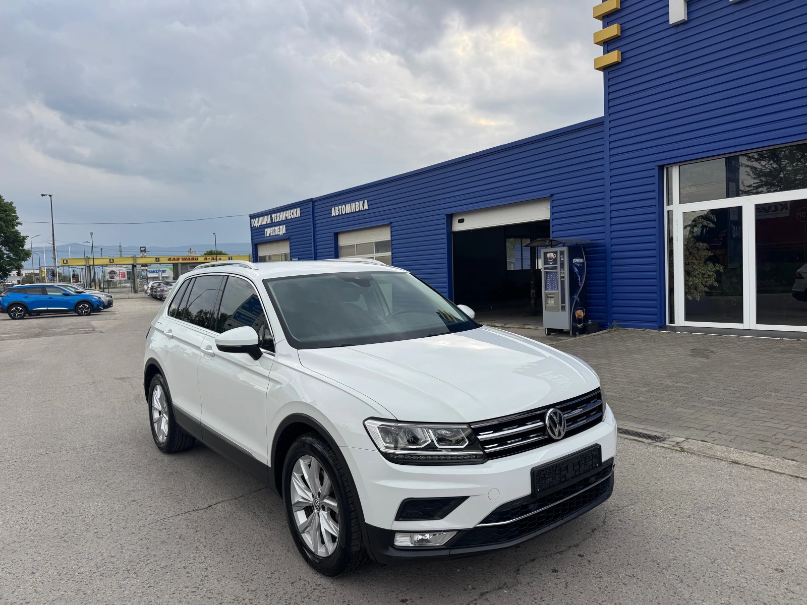 VW Tiguan 2.0D 150kc, снимка 7 - Автомобили и джипове - 54360182
