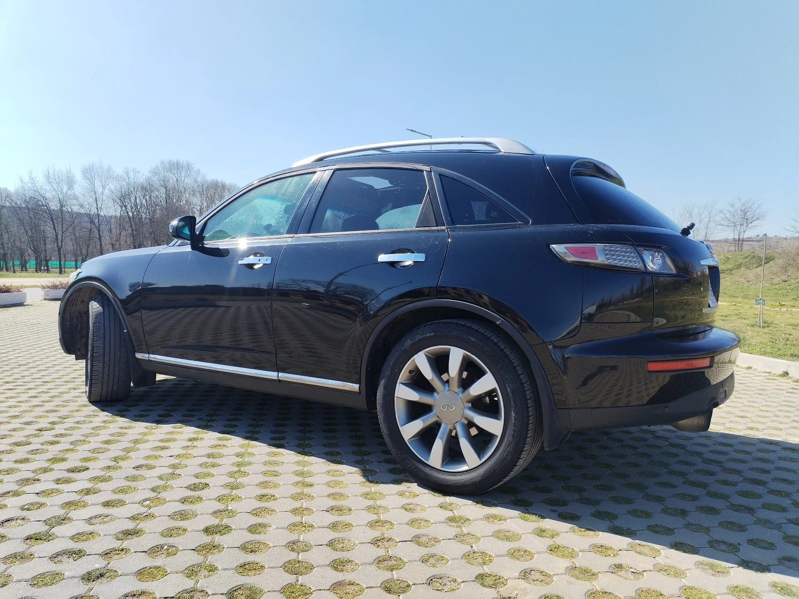 Infiniti Fx 35, снимка 10 - Автомобили и джипове - 55027029
