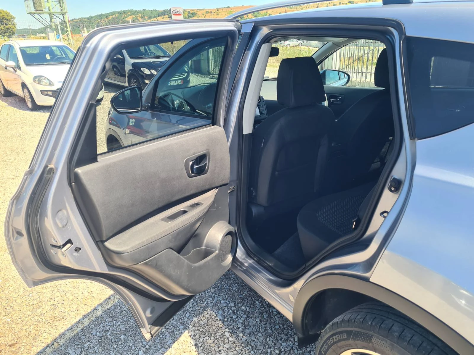 Nissan Qashqai 1.5dci НОВА!!!!, снимка 4 - Автомобили и джипове - 55508860