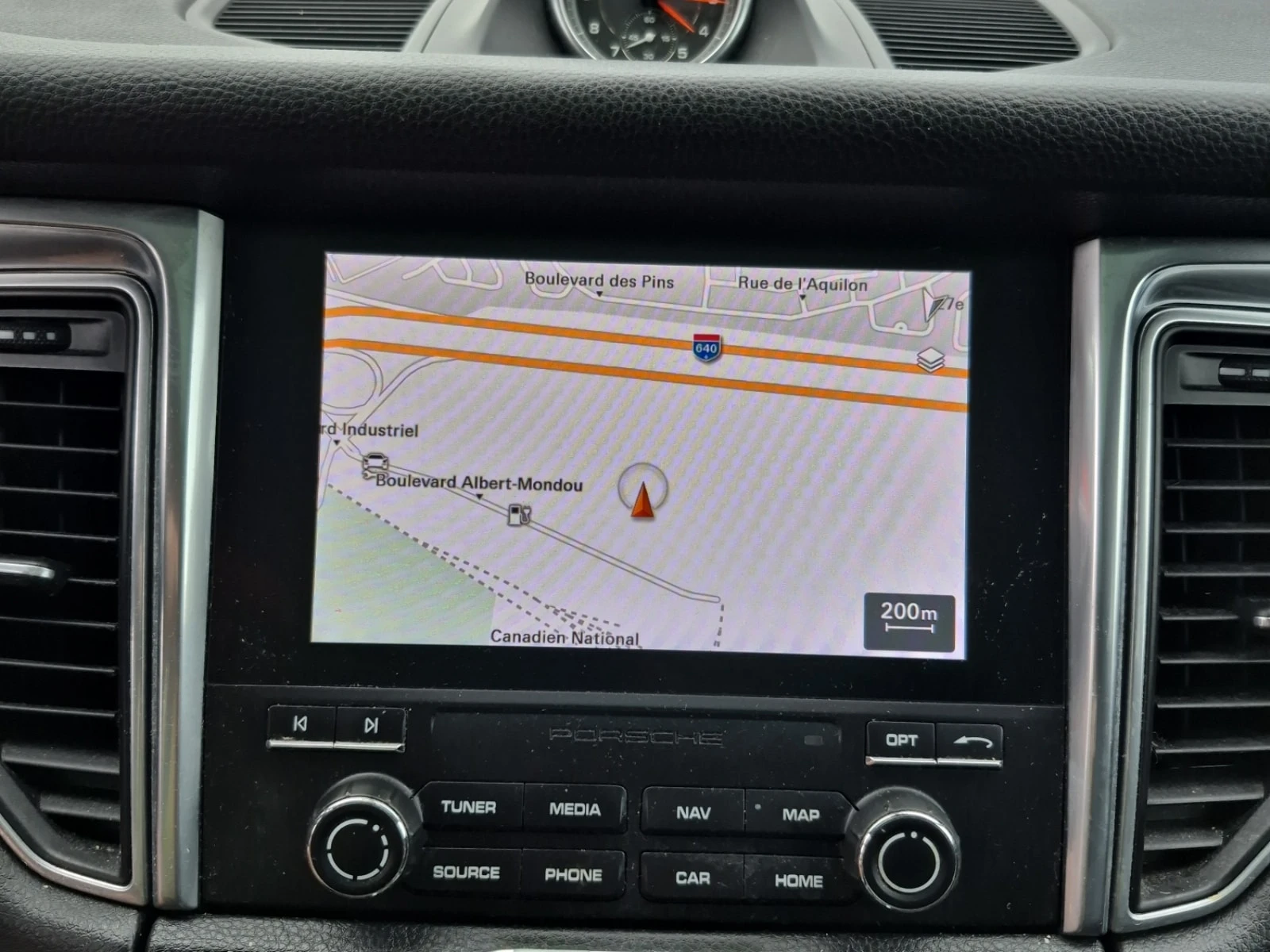 Porsche Macan * S * CARFAX * БЕЗ ПЪРВОНАЧАЛНА ВНОСКА, снимка 11 - Автомобили и джипове - 56095947