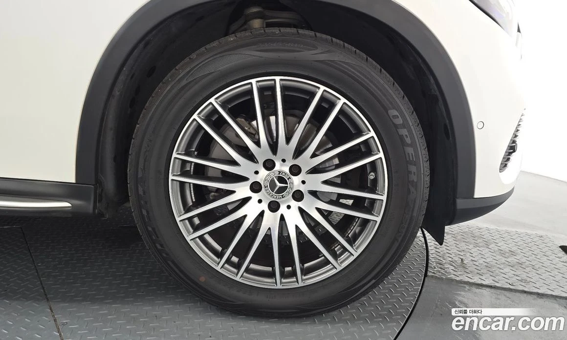 Mercedes-Benz GLC GLC220 d 4MATIC, снимка 7 - Автомобили и джипове - 56122754