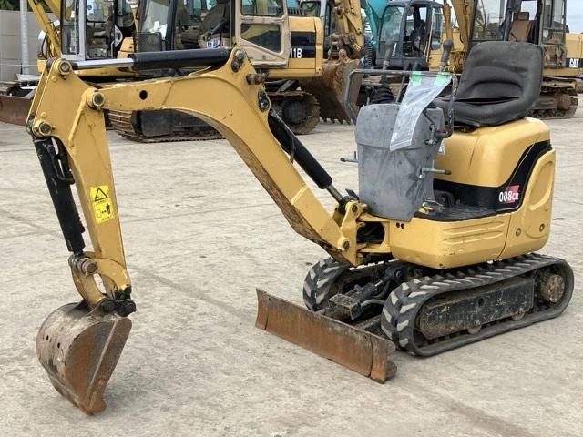 Багер Cat 008CR - РАЗШИРЯЕМИ ВЕРИГИ - ОЧАКВАН 10.02.2026!!!