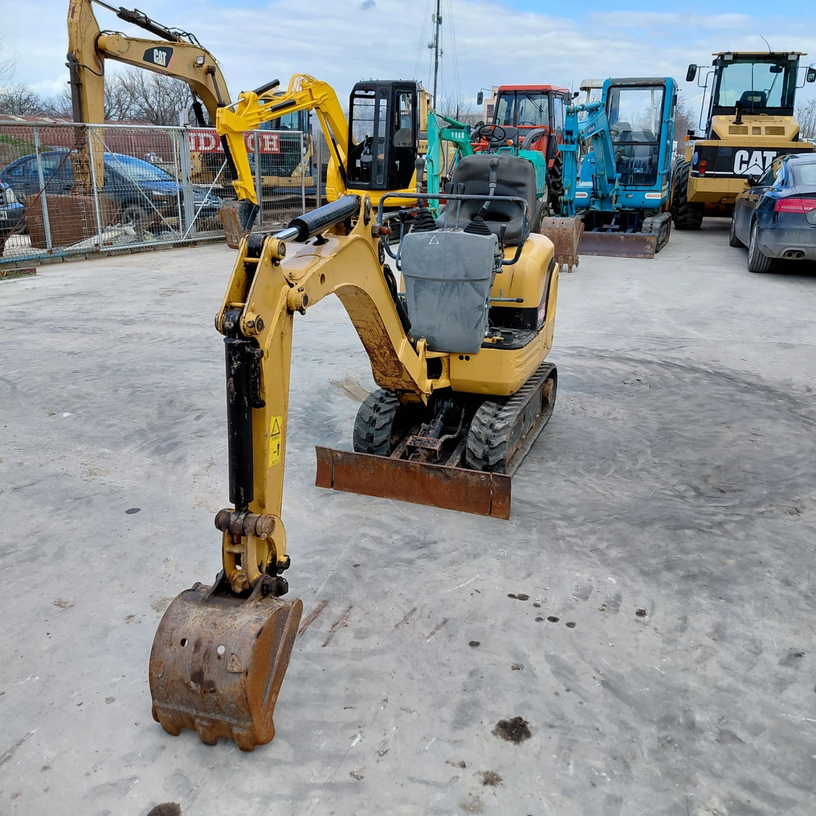 ����� Cat 008CR * ������� * ���������� ������ *  | Mobile.bg � ����������� 8