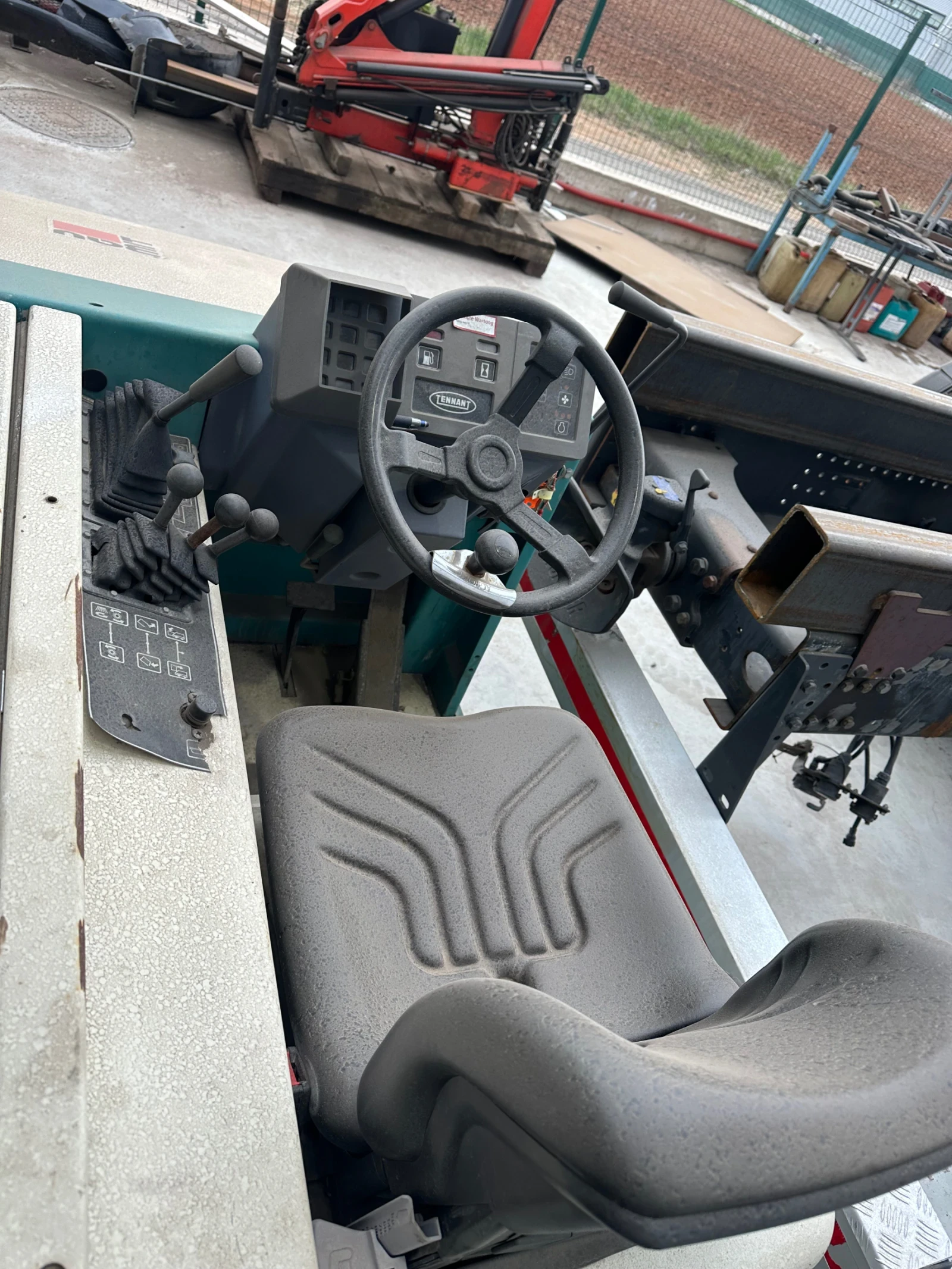 Автокран Друга марка T55 почистваща машина , снимка 3 - Индустриална техника - 53955742