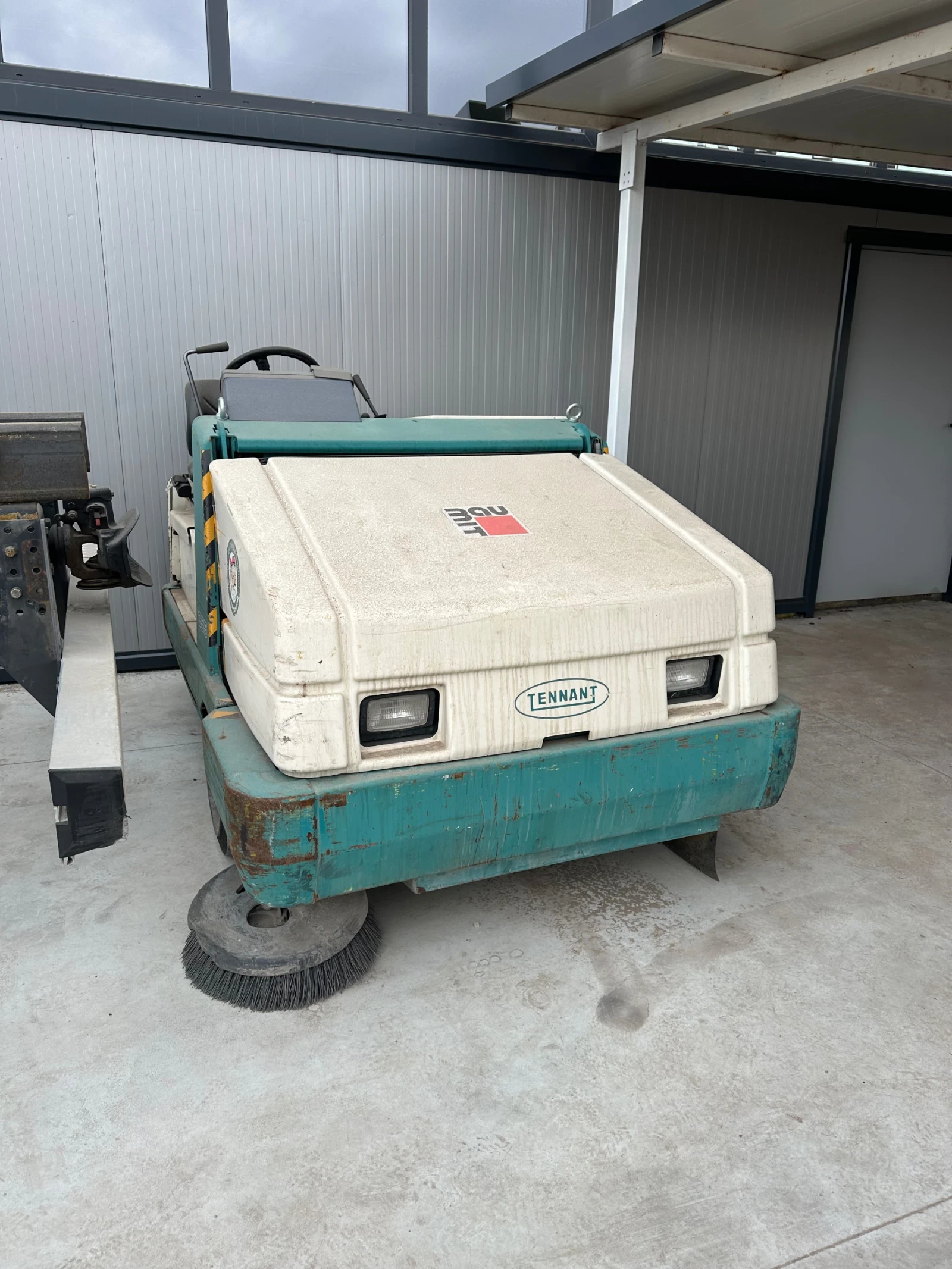 Автокран Друга марка T55 почистваща машина 