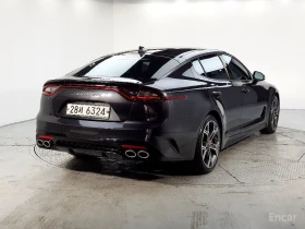 Kia Stinger PLATINUM* ПОДГРЕВ* ОБДУХВАНЕ* 360КАМЕРА* КЕЙЛЕС* , снимка 2