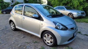 Toyota Aygo 1.2i АВТОМАТ, снимка 2
