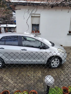 Toyota Yaris, снимка 2