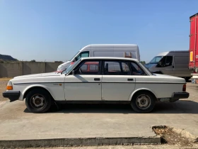 Volvo 240 - 2800 € / 5476.32 лв. - 89726345 3