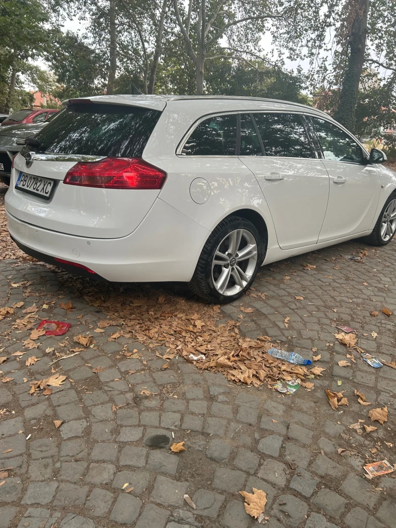 Opel Insignia, снимка 2 - Автомобили и джипове - 47246606