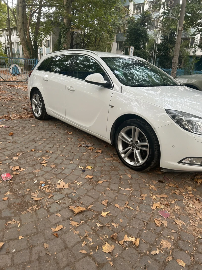 Opel Insignia, снимка 3 - Автомобили и джипове - 47246606