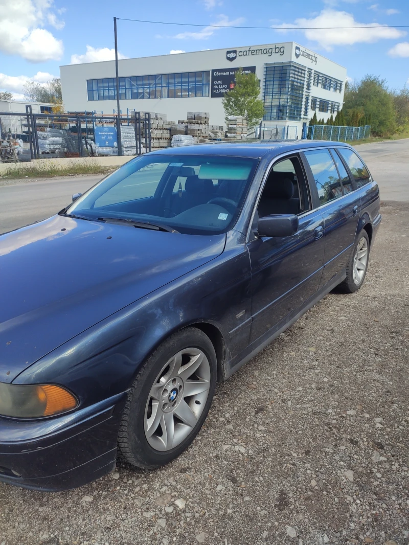 BMW 520 520 i Газ, снимка 3 - Автомобили и джипове - 48024540