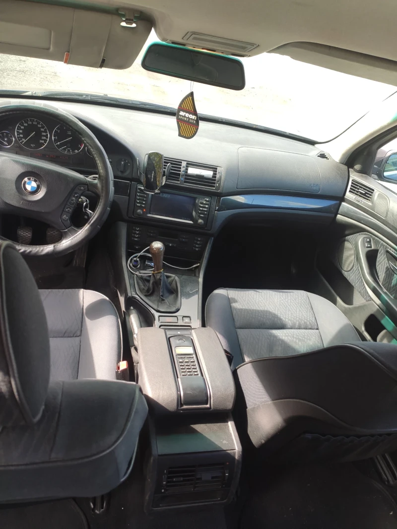 BMW 520 520 i Газ, снимка 9 - Автомобили и джипове - 48024540