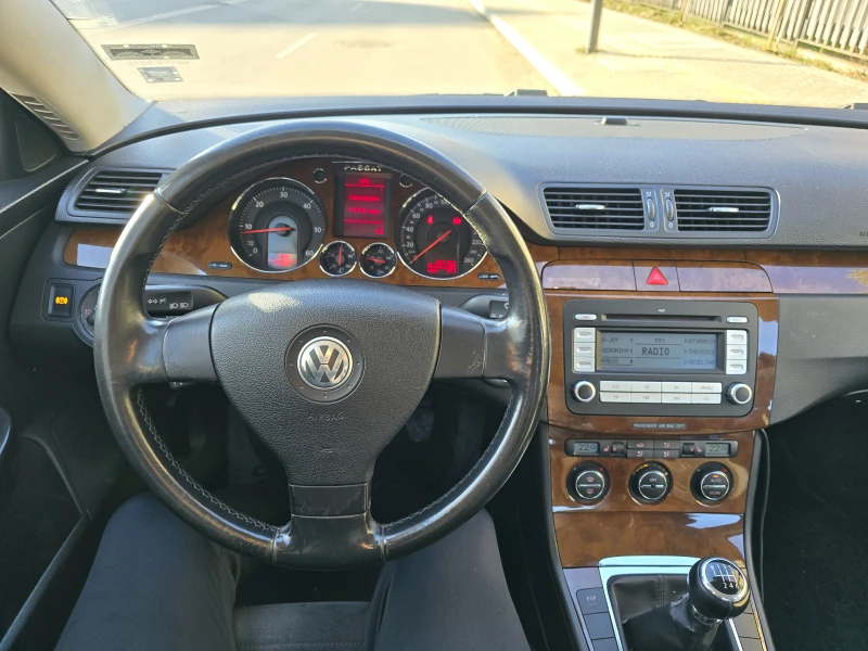 VW Passat 2.0TDI, снимка 7 - Автомобили и джипове - 49587341