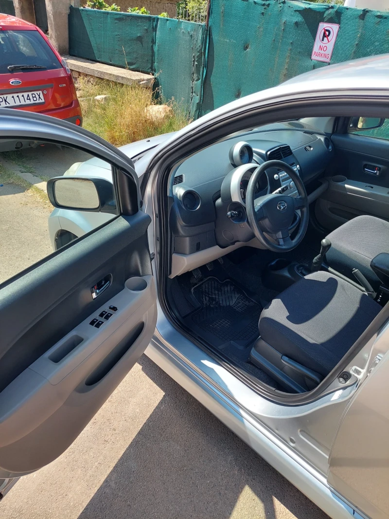 Daihatsu Sirion 1.3i, снимка 4 - Автомобили и джипове - 51044299