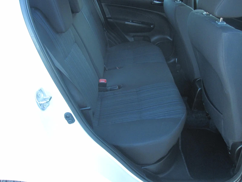 Suzuki Swift 1, 3-Navi, LED, Климатроник, снимка 12 - Автомобили и джипове - 51741684