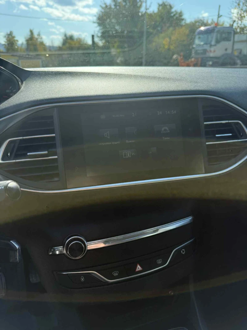Peugeot 308, снимка 12 - Автомобили и джипове - 52167119