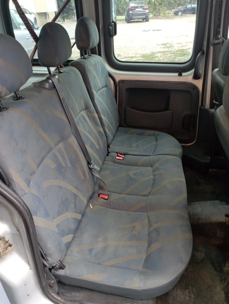 Renault Kangoo, снимка 15 - Автомобили и джипове - 52210182