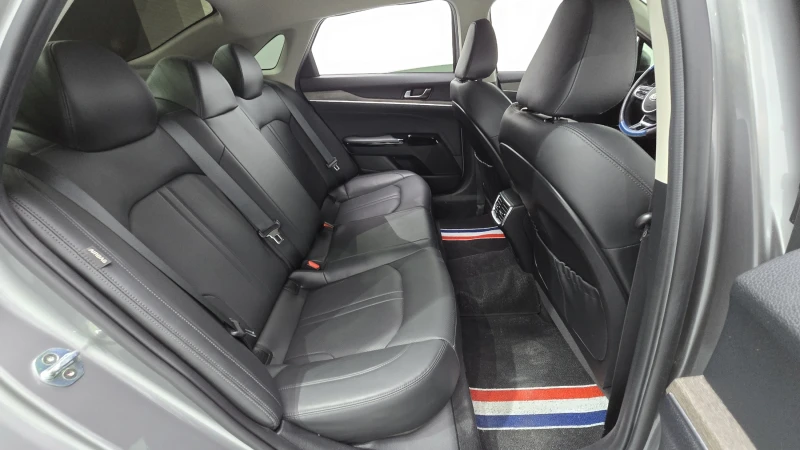 Kia K5 2.0 NOBLESSE, снимка 10 - Автомобили и джипове - 52559469