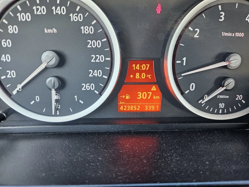 BMW 520, снимка 15 - Автомобили и джипове - 52708401