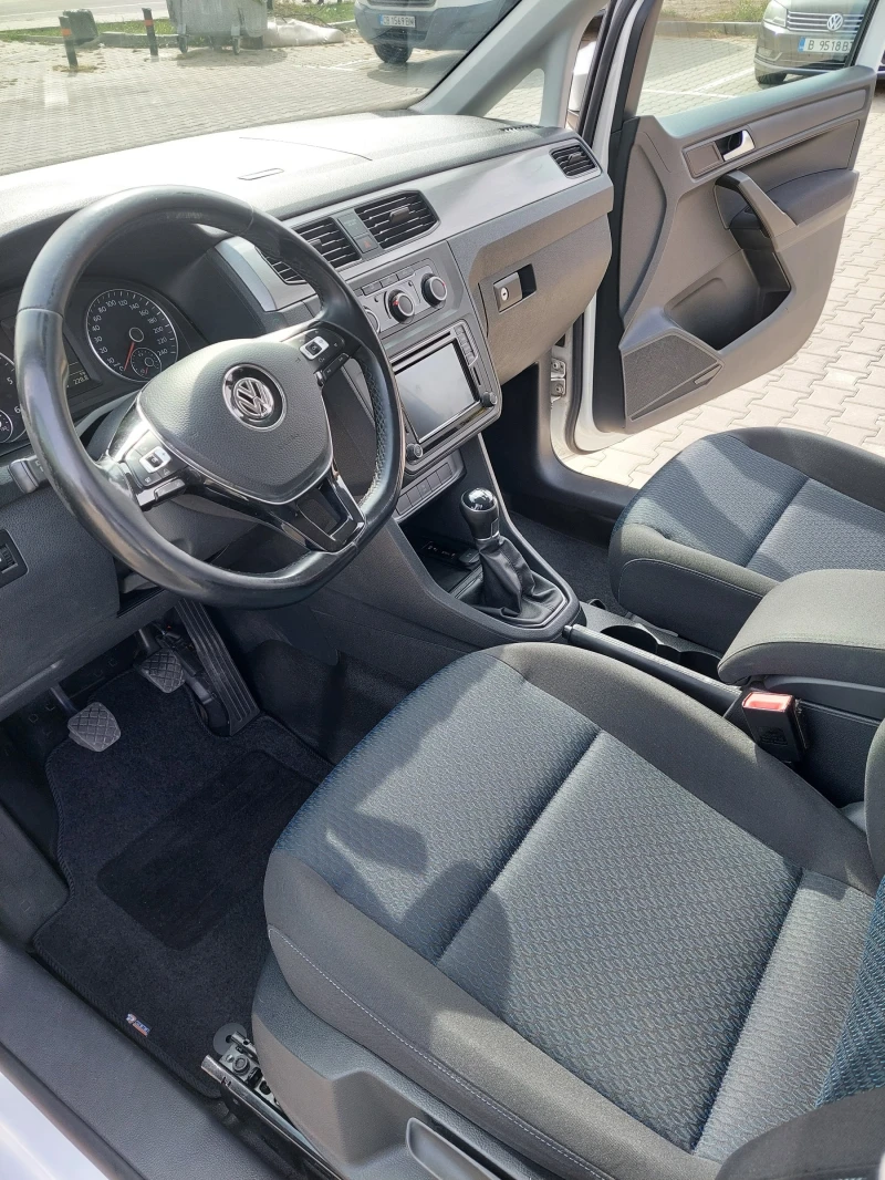 VW Caddy, снимка 7 - Автомобили и джипове - 53210297