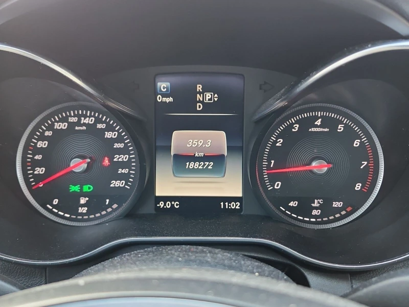 Mercedes-Benz C 300 С РЕГИСТРАЦИЯ & АВТО КРЕДИТ, снимка 10 - Автомобили и джипове - 53263291