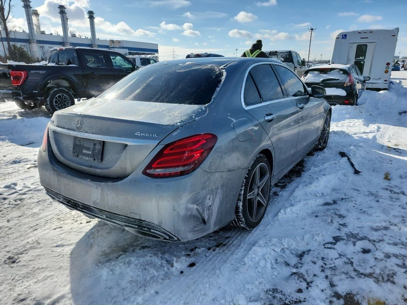 Mercedes-Benz C 300 С РЕГИСТРАЦИЯ & АВТО КРЕДИТ, снимка 3 - Автомобили и джипове - 53263291