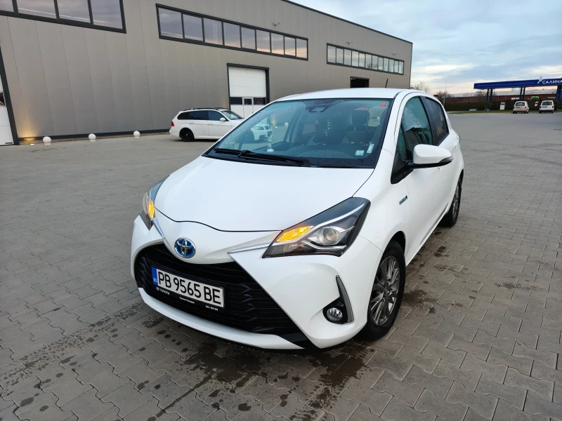 Toyota Yaris 1, 5 Hybrid, снимка 2 - Автомобили и джипове - 53541426