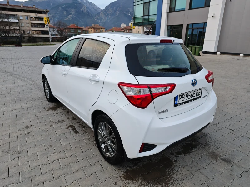 Toyota Yaris 1, 5 Hybrid, снимка 4 - Автомобили и джипове - 53541426