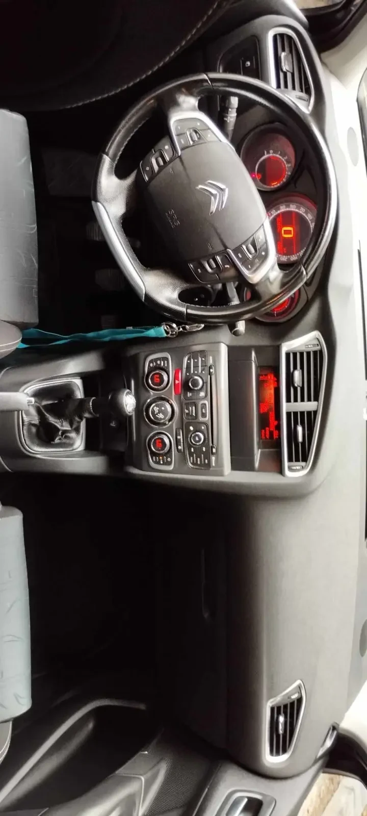 Citroen C4 1.6I, снимка 5 - Автомобили и джипове - 52470335