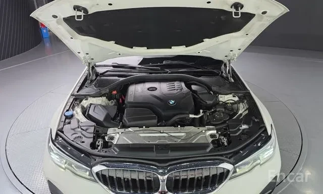 BMW 320 M SPORT / 360 / DISTRONIC / ЛИЗИНГ, снимка 6 - Автомобили и джипове - 55409893