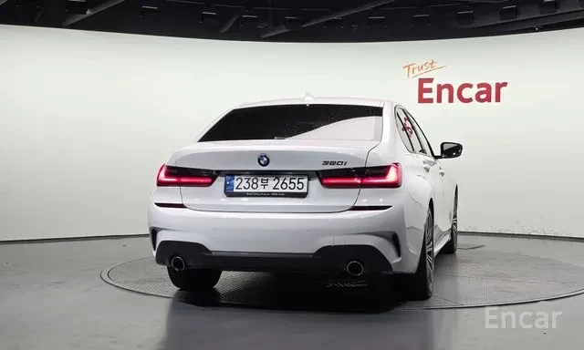 BMW 320 M SPORT / 360 / DISTRONIC / ЛИЗИНГ, снимка 4 - Автомобили и джипове - 55409893