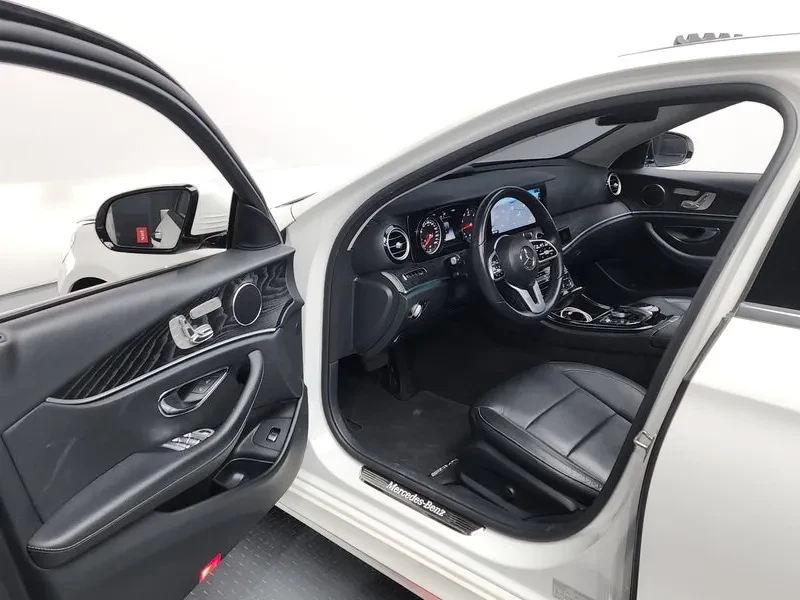 Mercedes-Benz E 200 D Avantgarde, снимка 10 - Автомобили и джипове - 55952413
