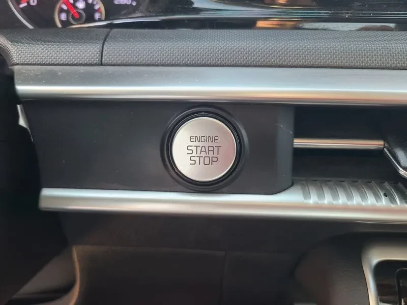 Kia K5 2.0 LPG - САМО 30% АВАНС, снимка 9 - Автомобили и джипове - 56322825
