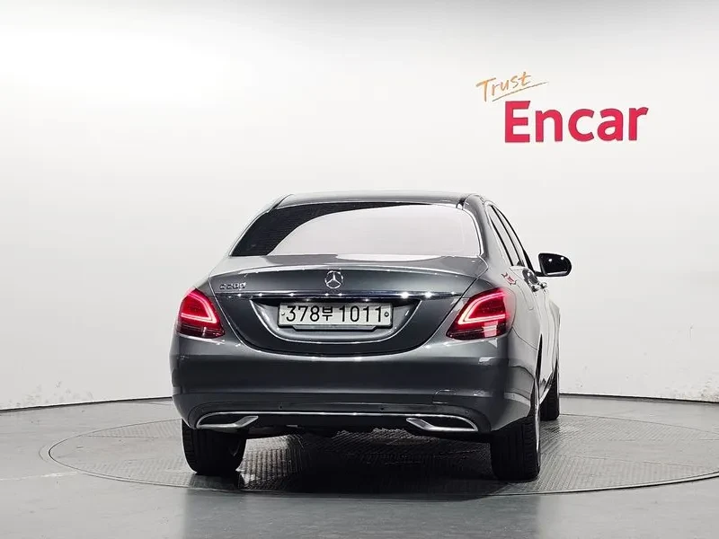 Mercedes-Benz C 200 W205 AVANTAGARDE* ПОДГРЕВ* ПАМЕТ* НАВИГАЦИЯ, снимка 3 - Автомобили и джипове - 56656055