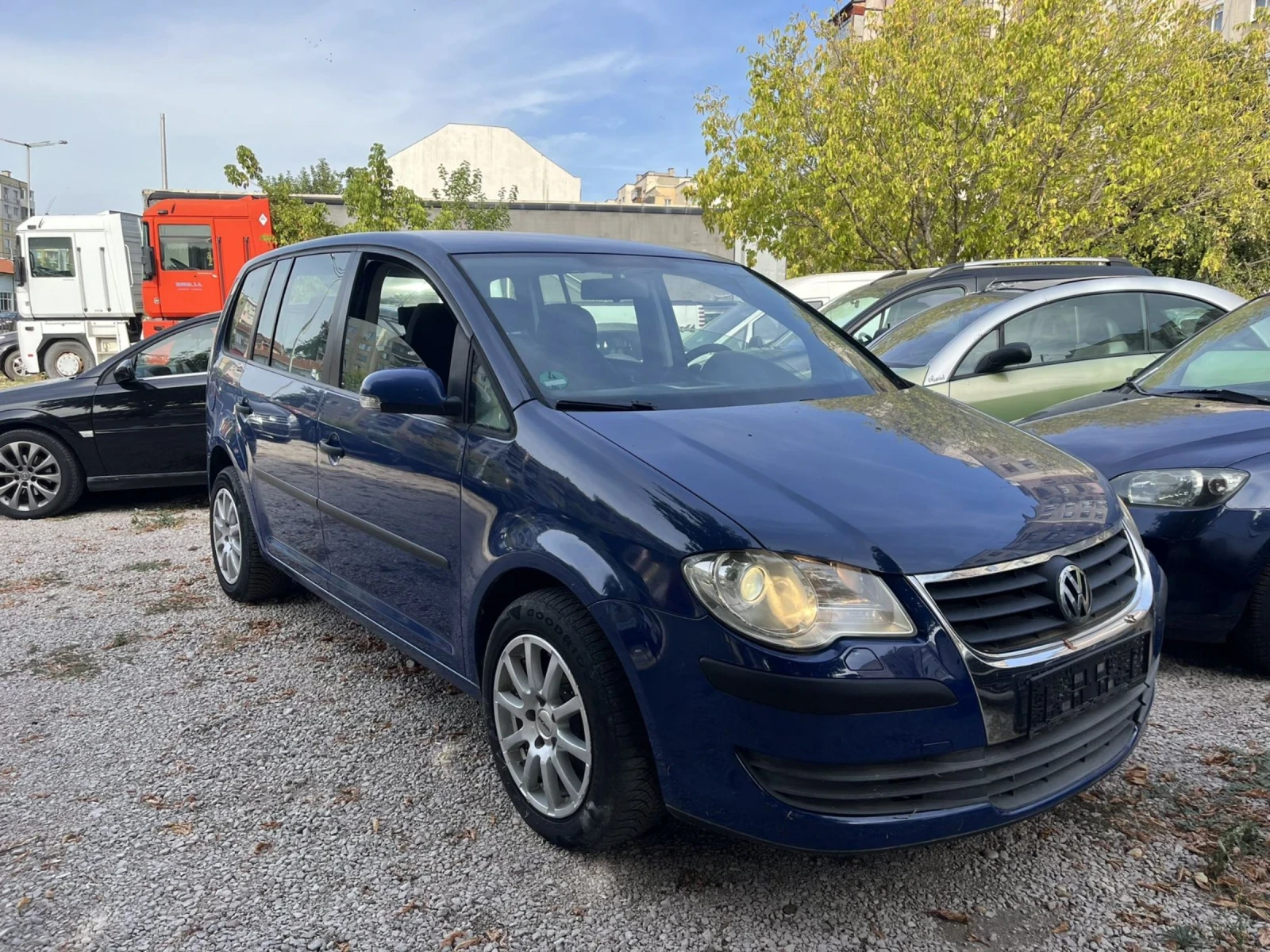 VW Touran 2.0 Бензин+ Метан Face - изображение 2