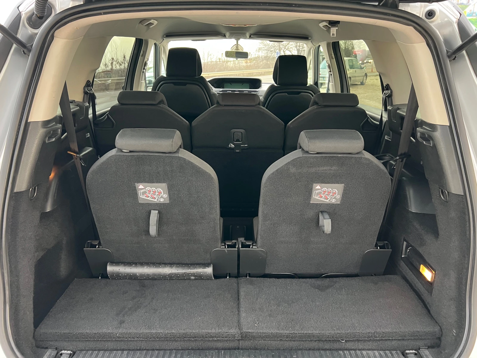 Citroen Grand C4 Picasso 1.6HDI/116p.s-7 meste/EURO 5 | Mobile.bg   12