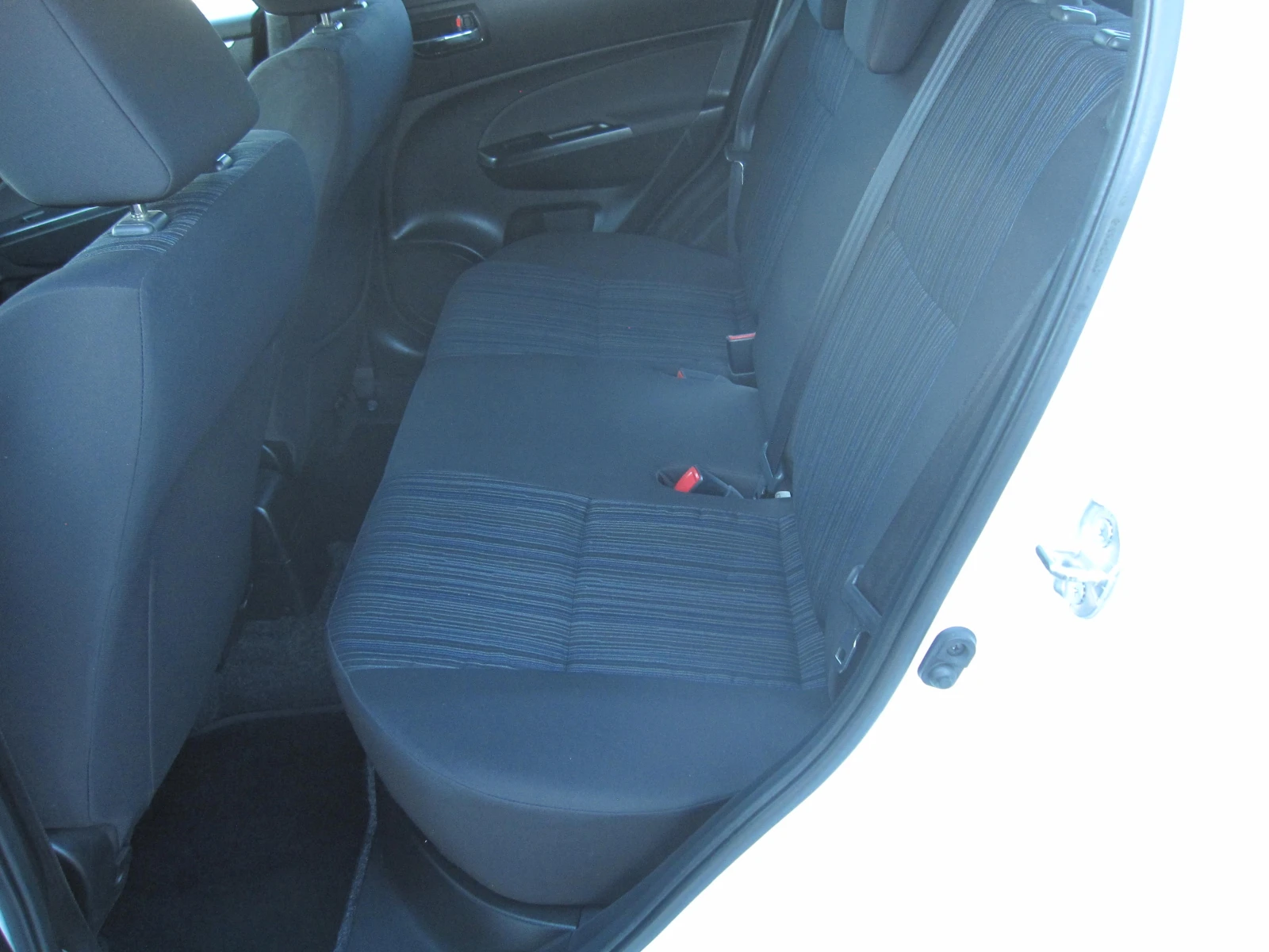 Suzuki Swift 1, 3-Navi, LED, Климкатроник - изображение 10