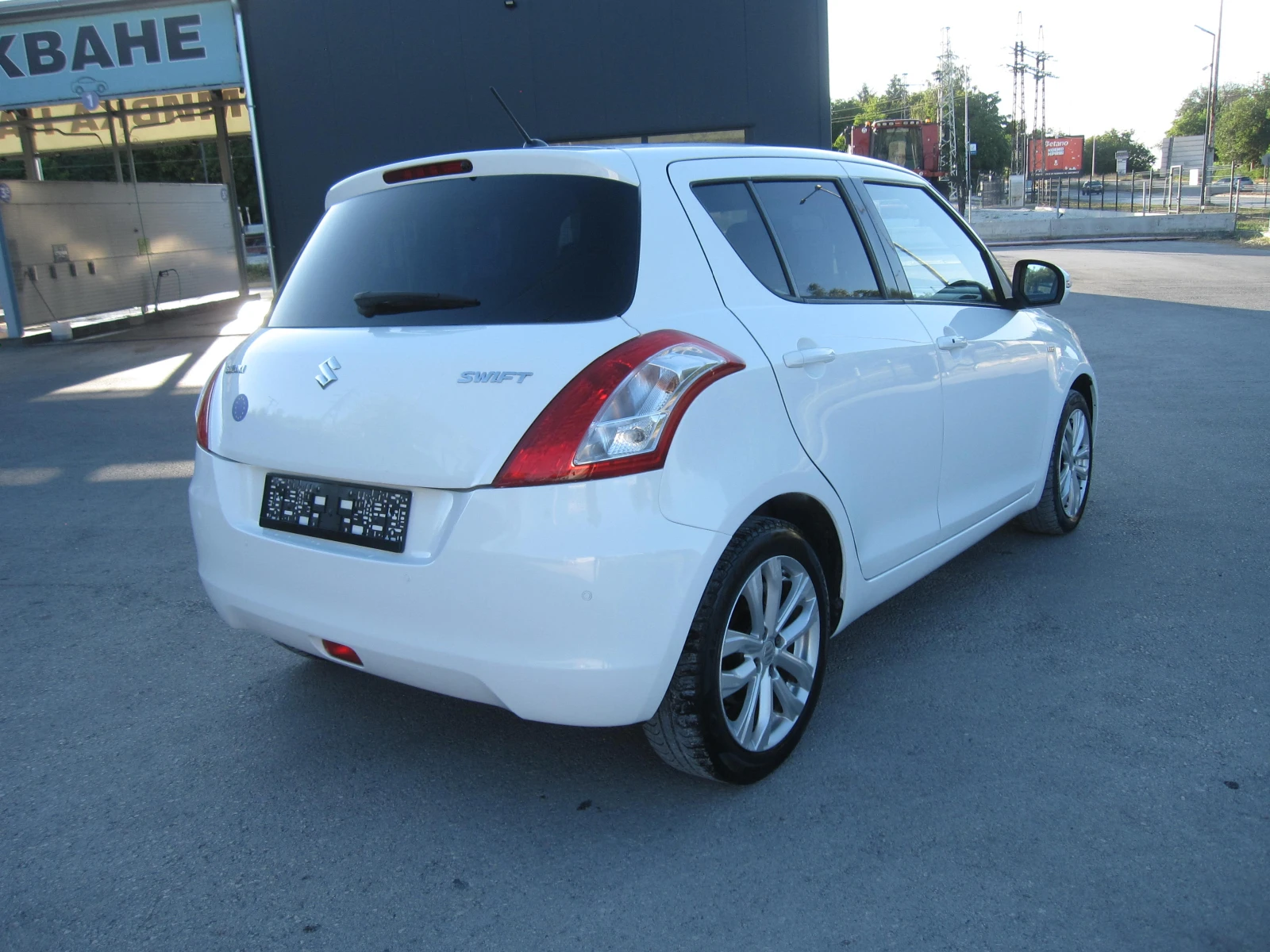 Suzuki Swift 1, 3-Navi, LED, Климкатроник - изображение 4