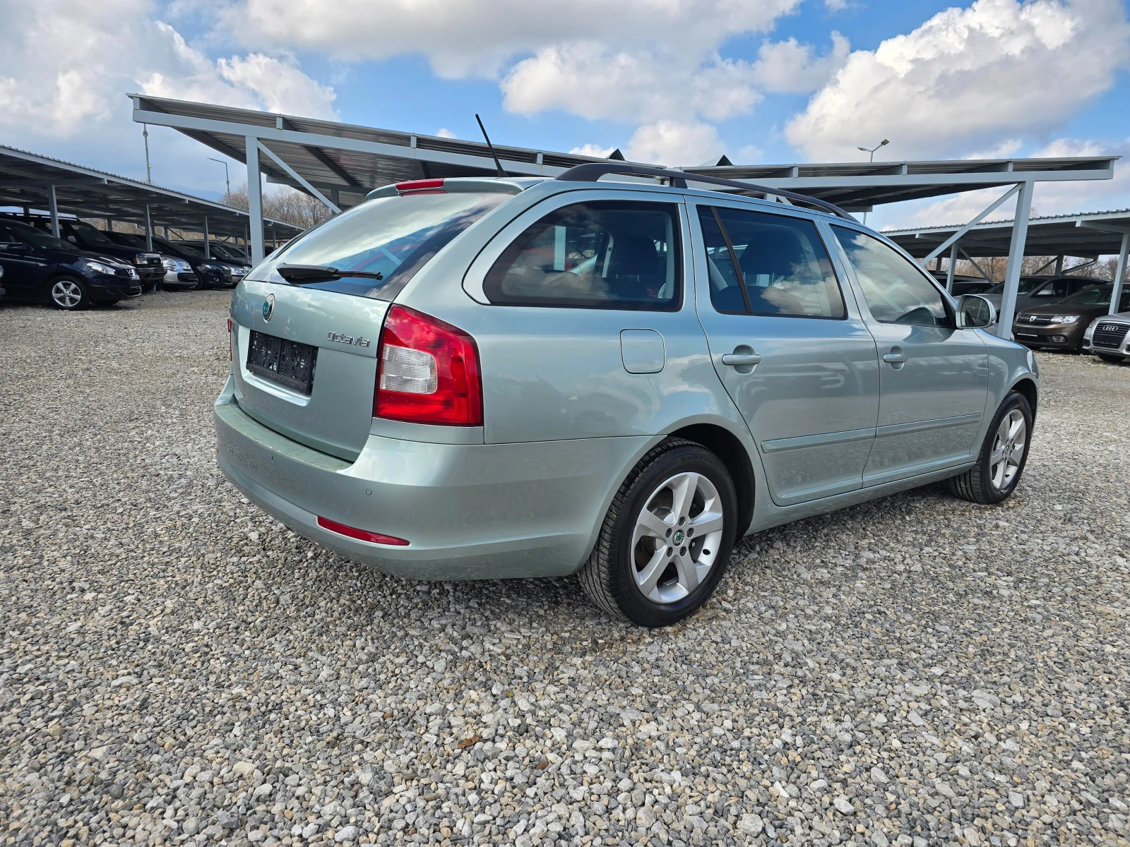 Skoda Octavia 2.0TDI 140кс ! ! РЕАЛНИ КИЛОМЕТРИ - изображение 5