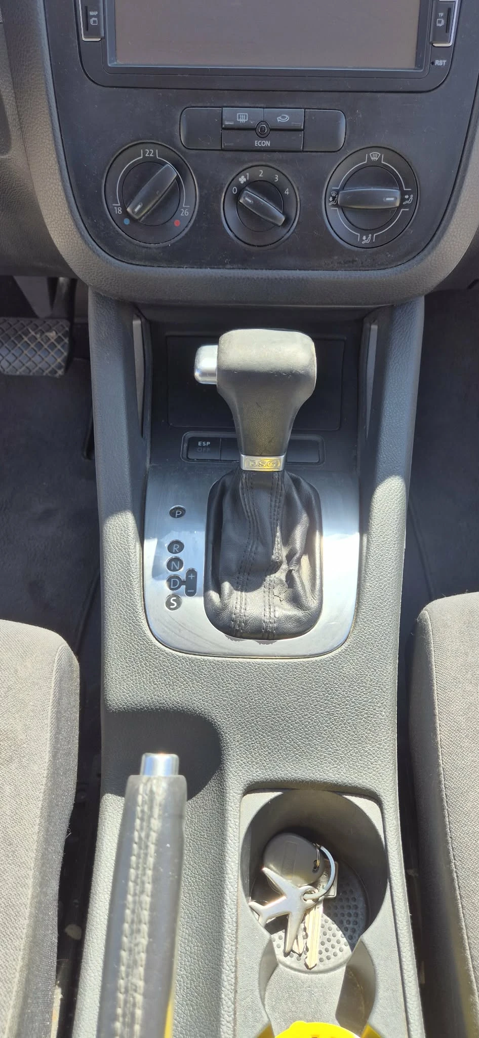 VW Golf V 1.9 TDI - DSG, снимка 11 - Автомобили и джипове - 54311698